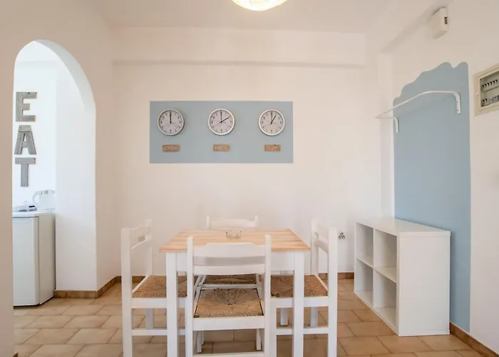 Livadia Seaside 10 *