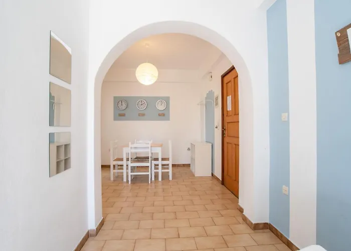 Livadia Seaside 10 Páros